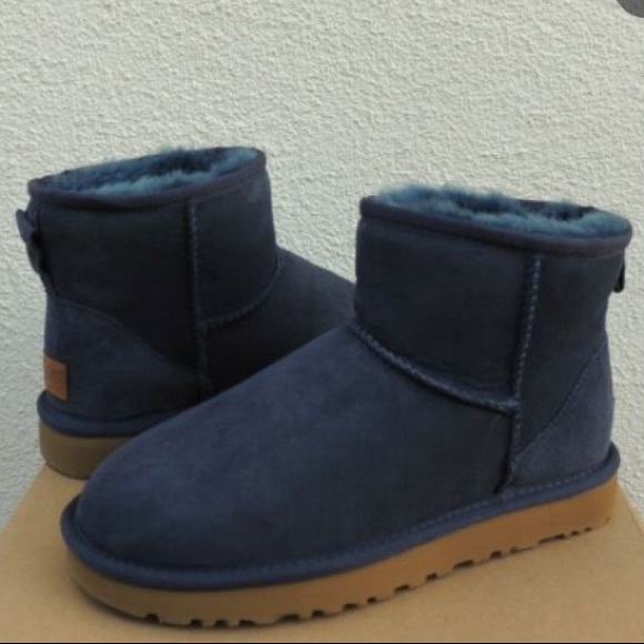 UGG ~ NWT Blue Classic Mini II Boot - Picture 6 of 6